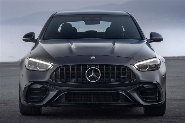 【メルセデスAMGがV8回帰か？】「C63」にフラットプレーンクランクV8の噂、4気筒PHEVはついに終焉へ