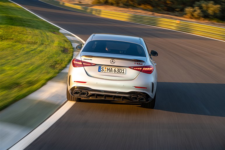 【メルセデスAMGがV8回帰か？】「C63」にフラットプレーンクランクV8の噂、4気筒PHEVはついに終焉へ