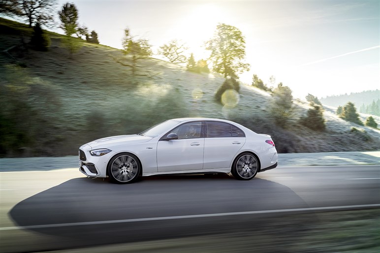 【メルセデスAMGがV8回帰か？】「C63」にフラットプレーンクランクV8の噂、4気筒PHEVはついに終焉へ