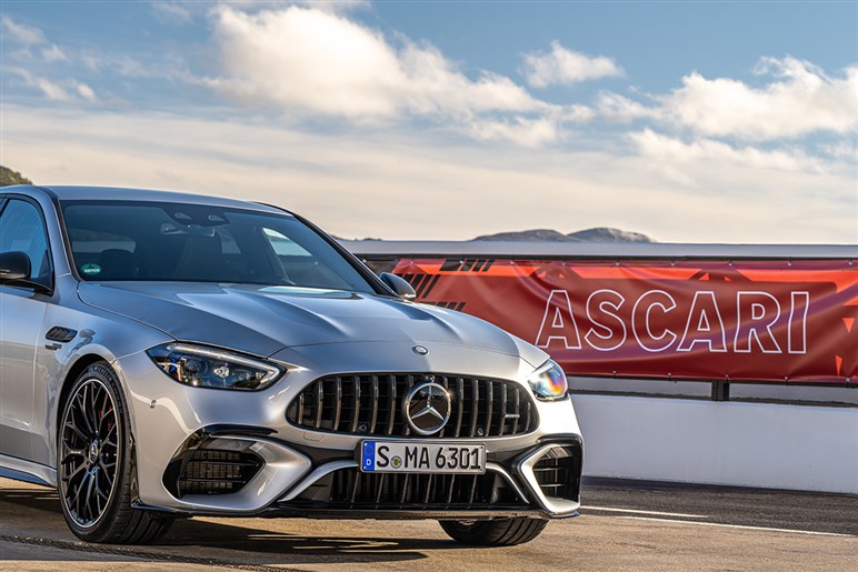 【メルセデスAMGがV8回帰か？】「C63」にフラットプレーンクランクV8の噂、4気筒PHEVはついに終焉へ
