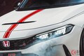 【欧州】ホンダ「シビック“タイプR”」販売終了!? 大型リアウィング＆黒ルーフ採用の「“ファイナル”モデル」！ まもなく終了の「ホットハッチ」祝うアルティメイト エディション登場