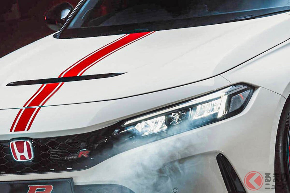 【欧州】ホンダ「シビック“タイプR”」販売終了!? 大型リアウィング＆黒ルーフ採用の「“ファイナル”モデル」！ まもなく終了の「ホットハッチ」祝うアルティメイト エディション登場
