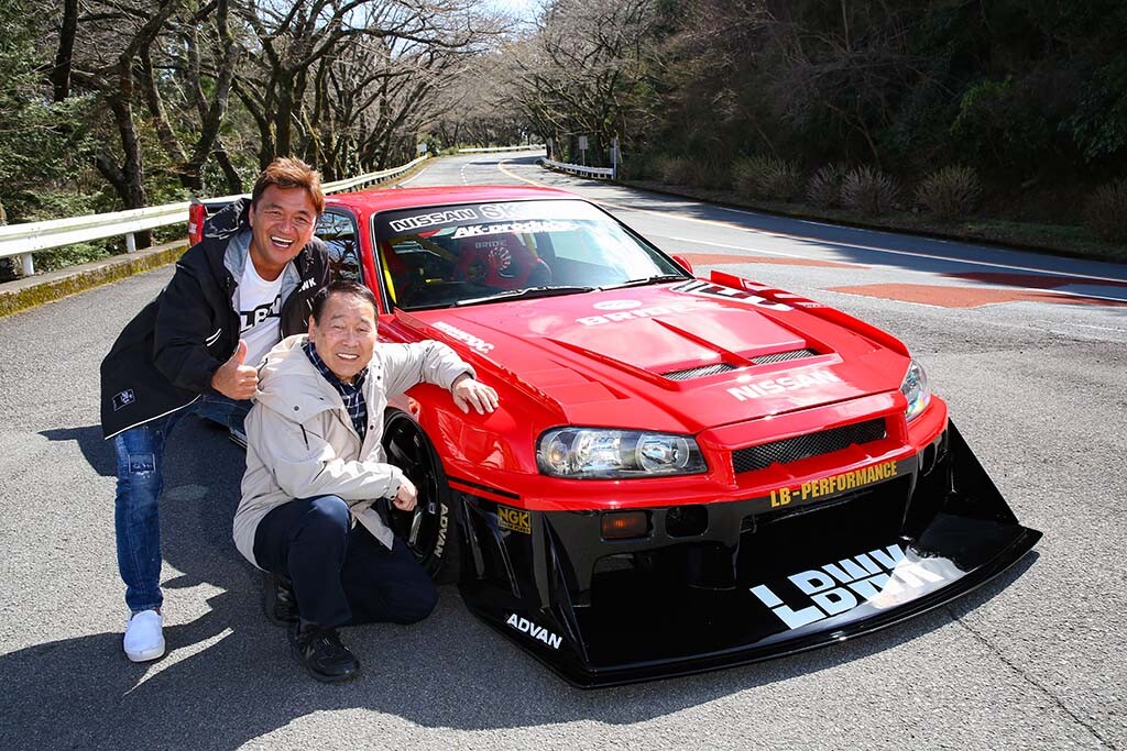 スカイラインGT-R★R34★スーパーシルエットスカイライン★伝説の魔改造マシン オートアート】 1/18 ニスモ R34 GT-R Z-tune （ブラックパール