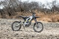 まるで自転車+バイクのような近未来の乗り物。"電動バイク"サーロンが見せる新しい概念