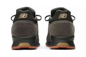 ニューバランス「1500 “Raven”」は抑制の利いたカラーが冬らしいUK製──GQ新着スニーカー