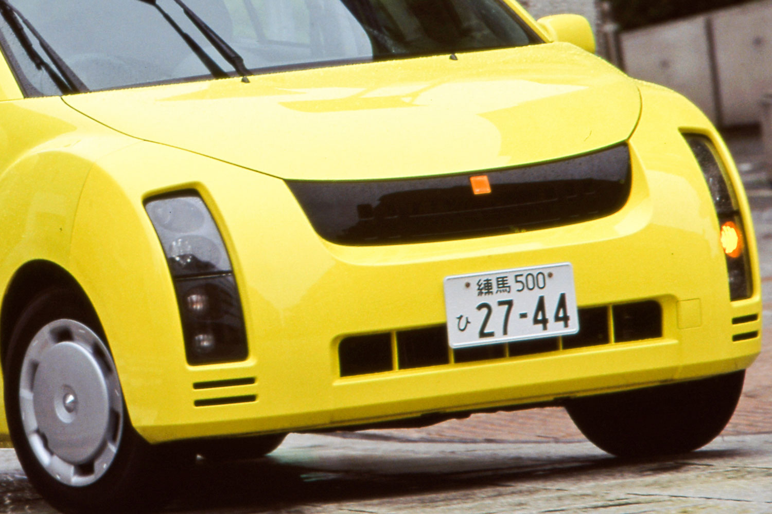 最安値に挑戦！ トヨタ「WiLLサイファ」覚えてる？ コンセプトカーのまんまの 乗用車