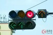 黄信号は「進め・止まれ」どっち!? 交差点で見かける「黄色ダッシュ」は問題ないのか