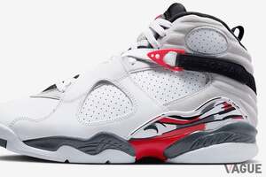 シリーズ屈指の人気作「エアジョーダン8」にクラシックな新色が登場！ 1990年代らしいコントラストの効いた“白×赤”のカラーリングが存在感抜群です