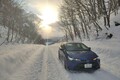 横浜ゴム「アイスガードセブン iG70」は、深雪でエッジが効く！雪の高速道路でも、高剛性で安心だ【北海道でスタッドレスタイヤテスト】
