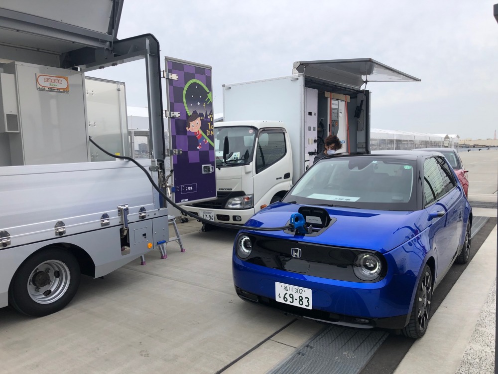 クルマじゃないと言い切る覚悟 ホンダeをホンダが つるピカ 動くスマホ と表現 背景に割り切り Autocar Japan 自動車情報サイト 新車 中古車 Carview