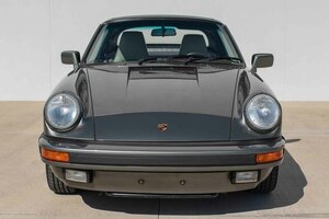 ポルシェ「911カブリオレ」が1360万円で落札！ 相場よりも高額だった理由は特注純正カラーのオシャレな個体だったから