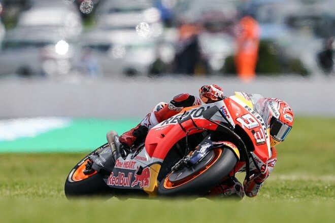 MotoGPオーストラリアGP：マルケスとの優勝争いはビニャーレスの転倒で決着。ホンダが2019年初のワン・ツー