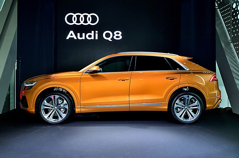 アウディの最上級SUV「Q8」は後席もラゲッジもしっかり使えるSUVクーペだった