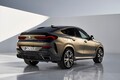 独BMW、新型「X6」を初公開。先代よりロー＆ワイドに進化