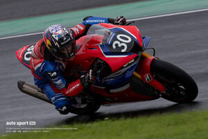雨天のなか2025鈴鹿8耐合同テストがスタート。ザルコを初め海外勢も多数参加の初日はTeam HRCが最速