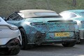 【2026年に登場か】“ハードコア愛好家向け”のアストン「DB12 AMR」をニュルで捕捉　5.2L V12エンジンを搭載か