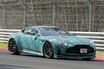【2026年に登場か】“ハードコア愛好家向け”のアストン「DB12 AMR」をニュルで捕捉　5.2L V12エンジンを搭載か