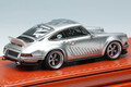 手のひらに乗る「シンガー911」、その作り込みに驚愕！メイクアップの1/64スケール・ハンドメイド・ミニカー【LE VOLANT モデルカー俱楽部】