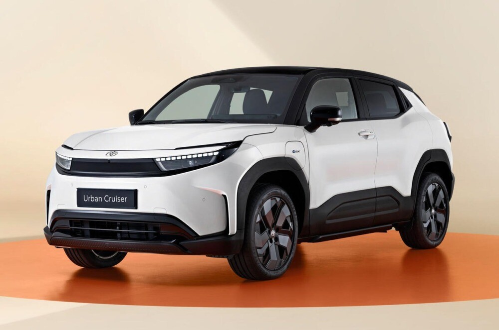 トヨタが新型SUV「アーバンクルーザー」発表　スズキと共同開発EV、欧州導入