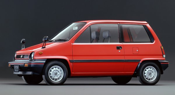 こんな変な形あり かつては常識 超個性的なステアリングの国産車9連発 ベストカーweb の写真 14ページ目 自動車情報サイト 新車 中古車 Carview
