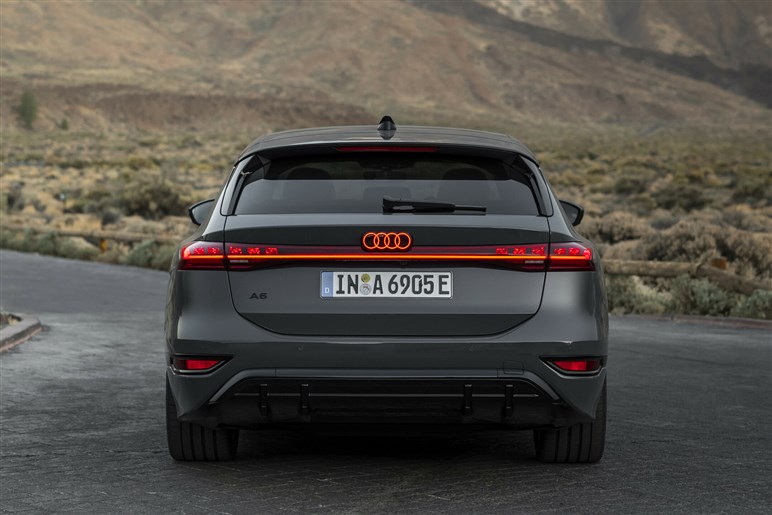【アウディがスランプ脱出】テスラや欧州ブランド検討層が注目。「A6 eトロン」の完成度とコスパ