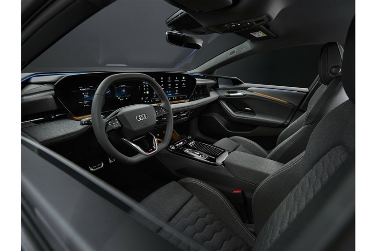 【アウディがスランプ脱出】テスラや欧州ブランド検討層が注目。「A6 eトロン」の完成度とコスパ