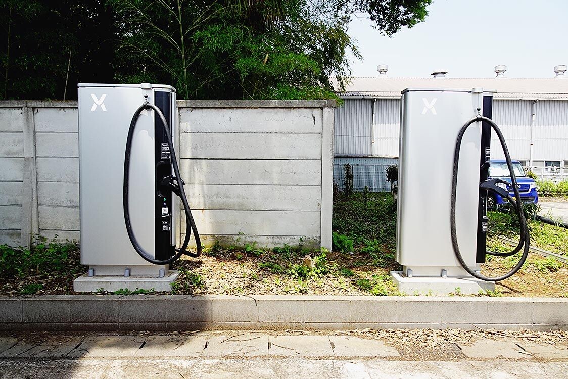 パワーエックス・国際興業、EVバス向け急速充電器の販売で提携　2025年内で10基目指す