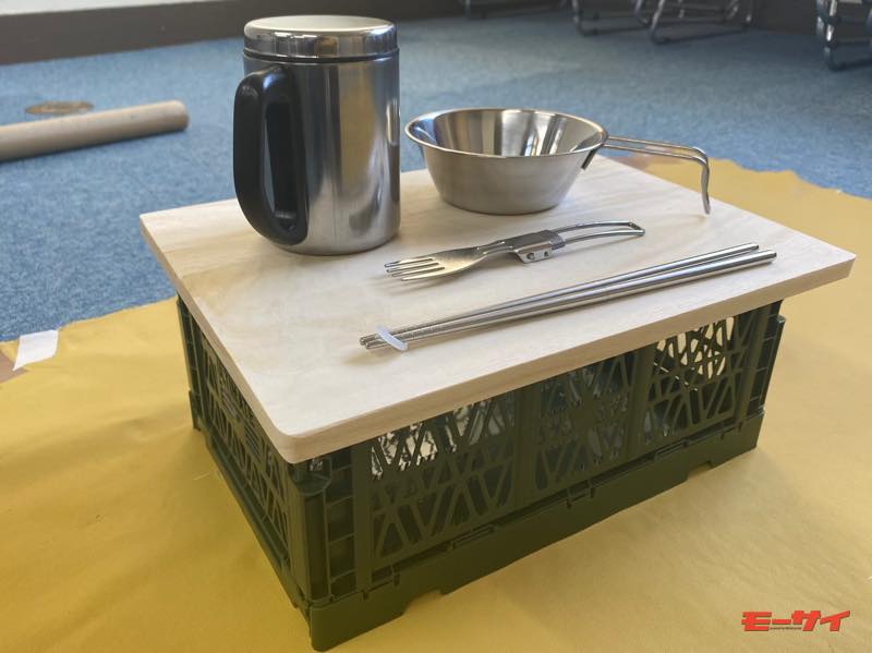 100均用品でアウトドアグッズをdiy 製作時間15分 材料費550円のキャンプ用ローテーブルが意外に使える モーサイ 自動車情報サイト 新車 中古車 Carview