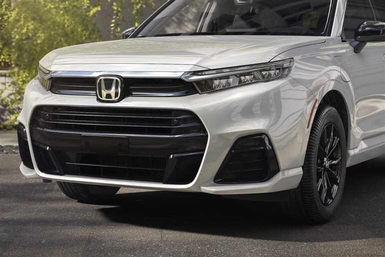 ホンダ「CR-V e:FCEV」世界初公開！ 発売は24年中。アウトドアもいける“万能燃料電池SUV”に