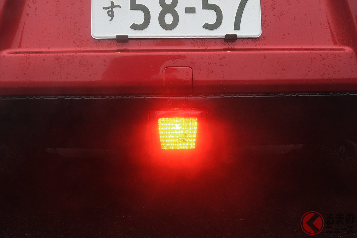 眩しい 迷惑ランプ 視界良好時に リアフォグ点灯 は問題なし 違反と見なされる行為とは くるまのニュース 自動車情報サイト 新車 中古車 Carview
