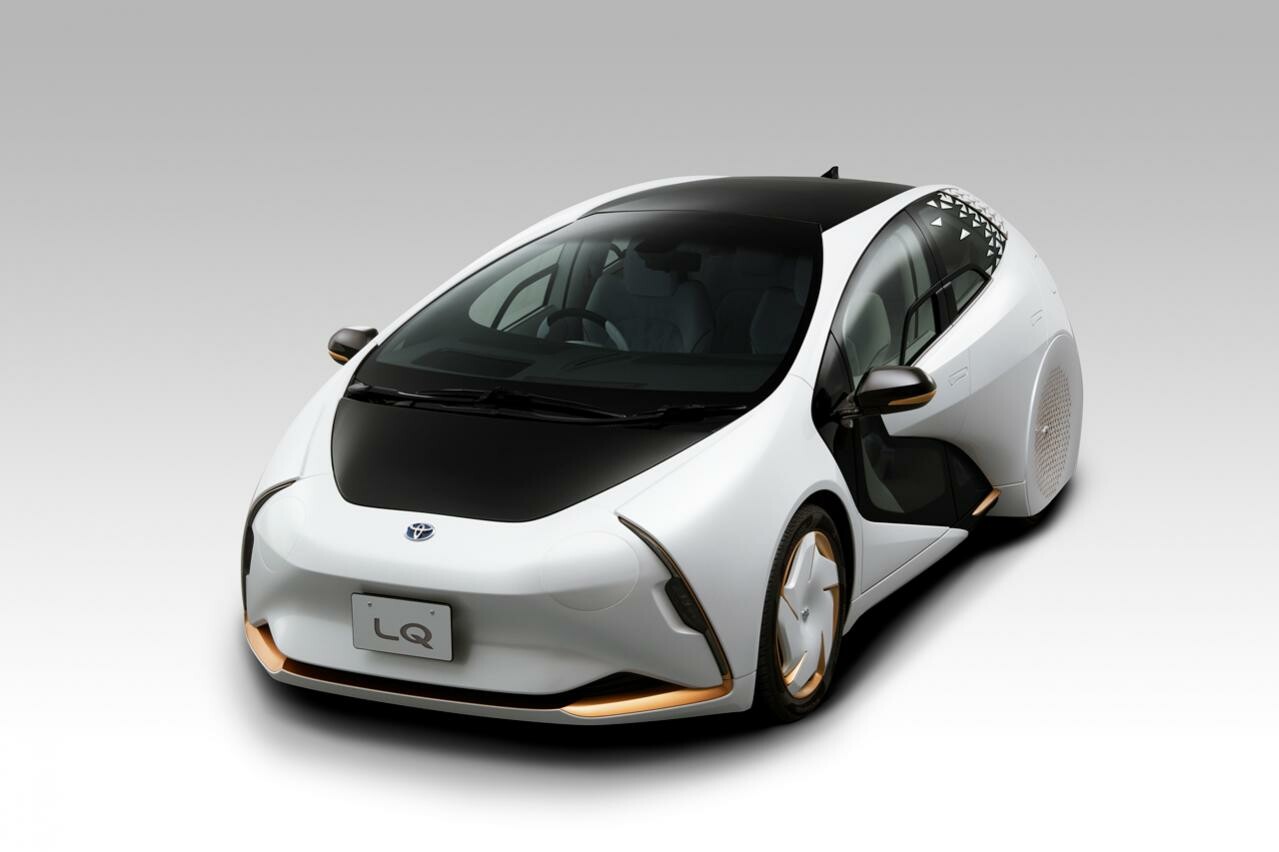 トヨタが東京モーターショーでコンセプトカー「LQ」を初披露！「新しい時代の愛車」を具現化