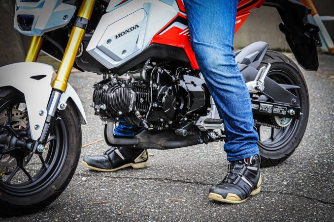 ホンダの原付二種 125ccスポーツ グロム ってどんなバイク 燃費や足つき性 装備などを解説します Honda Grom Webオートバイ 自動車情報サイト 新車 中古車 Carview
