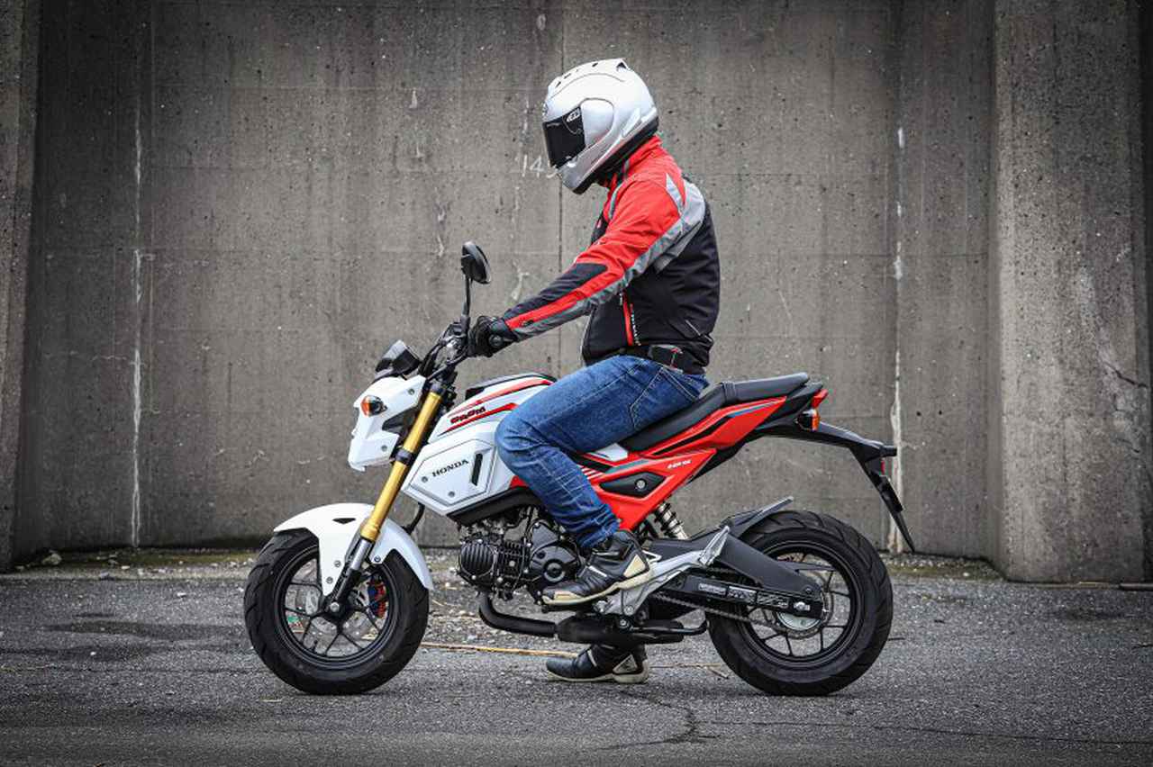ホンダの原付二種 125ccスポーツ グロム ってどんなバイク 燃費や足つき性 装備などを解説します Honda Grom Webオートバイ 自動車情報サイト 新車 中古車 Carview