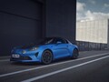 過激の名を裏切る懐深さ。アルピーヌ「A110 R」は高純度のクラブレーサーだった
