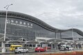 仙台空港に「全長ジャンボ機超え巨大機」まさかの降臨！なぜ？ 激レアすぎる”驚愕の光景”発生の理由とは