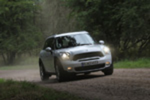 MINI クロスオーバー　ミニらしさは健在か？