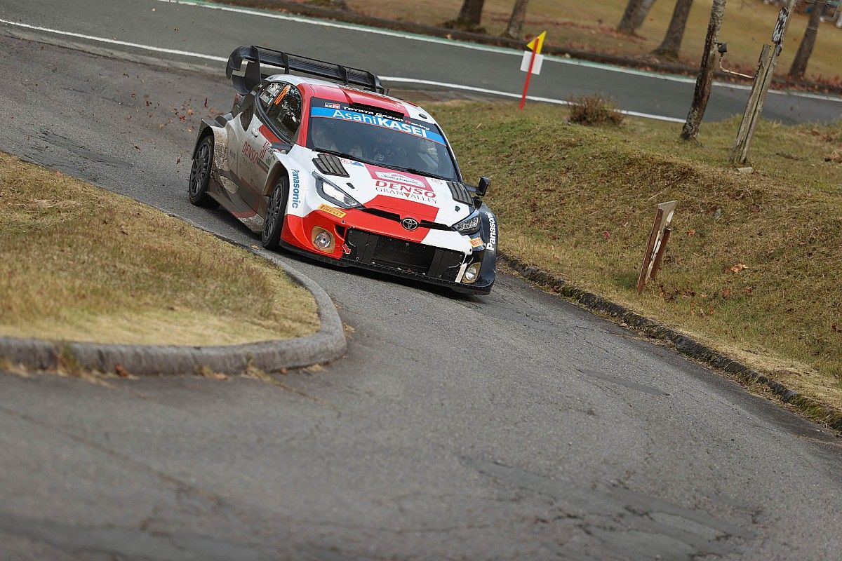 トヨタ勝田貴元、WRCラリージャパンSS21で10回目のステージ優勝。総合4位狙いラッピとの差を削る