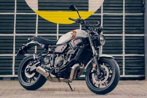 好みのカラーはどっち?? ヤマハのネオレトロモデル「XSR700」新型モデル発売
