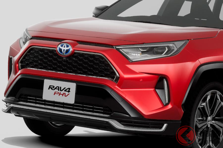 トヨタがSUVをスポーツカーに!? 306馬力の新型「RAV4 PHV」発売　バッジも青から赤で概念変える！