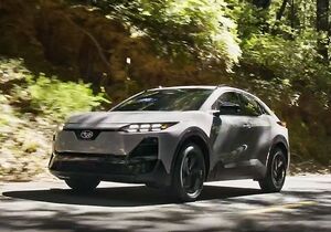 スバル、クロスオーバーSUVタイプの新型EV「アンチャーテッド」を世界初公開　米国市場へ2026年初頭に投入