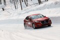 新型マツダ3雪上試乗　クルマ作りにおいて重要なのは「骨盤」だった!?