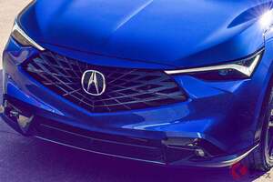 【アメリカ】アキュラ新型「ADX」登場！ “VTEC”ターボエンジン搭載の「コンパクトSUV」！ 豪華内装も超カッコイイ「新モデル」どんなクルマ？