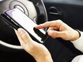 【くるま問答】“あなたはそれでもスマホを手にしますか？”、2019年12月から「ながら運転」厳罰化