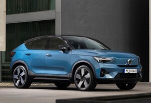 ボルボのクロスオーバーEVのC40リチャージが一部装備を変更して車両価格を20万円引き下げ