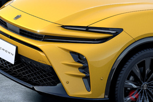 トヨタが新型「クラウンSUV」発表！ もはや欧州スーパーSUV!? ド派手な黄色の新型「クラウンスポーツ」がカッコ良すぎる！