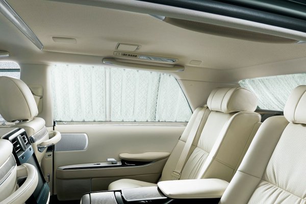どこまで暗くして良い 車のプライバシーガラス 前席窓はなぜ 濃色 Ng ベストカーweb 自動車情報サイト 新車 中古車 Carview