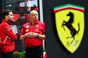 ついに始まったフェラーリ特有の情報操作。バスールは悪い流れを止められるか【F1チーム代表の現場事情】