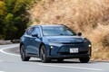 新型クラウンの本命は、SUVとワゴンのいいとこ取りで超快適！ トヨタ・クラウン エステートRSを渡辺敏史がドライブ【試乗レビュー】