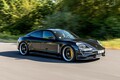 ポルシェのEV・タイカンにはカレラやターボというグレード名が存在。頂点モデルは0-100加速2.8秒