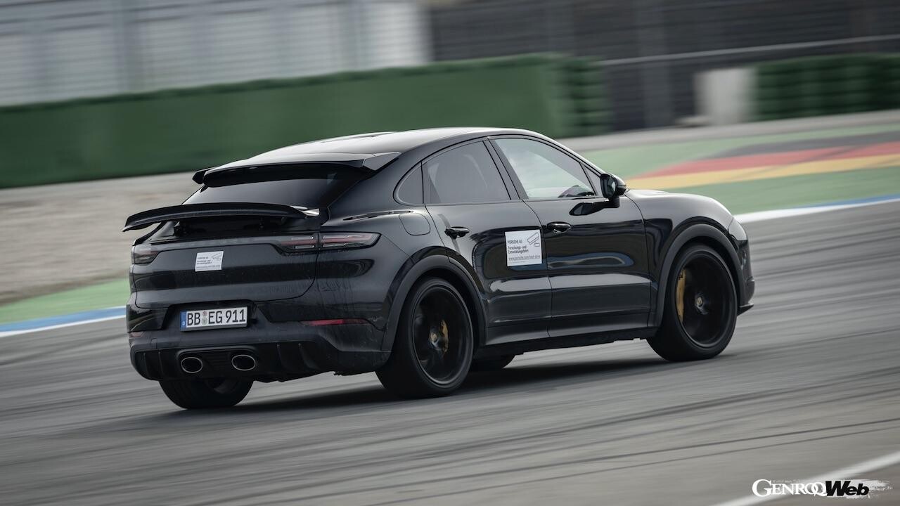 ポルシェ カイエンの改良新型モデルをキャッチ！ ヴァルター・ロールがホッケンハイムで徹底テストを敢行